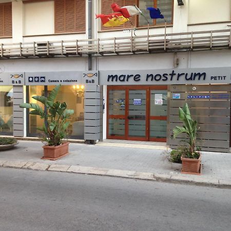 Mare Nostrum Petit Hotel Pozzallo Exterior photo