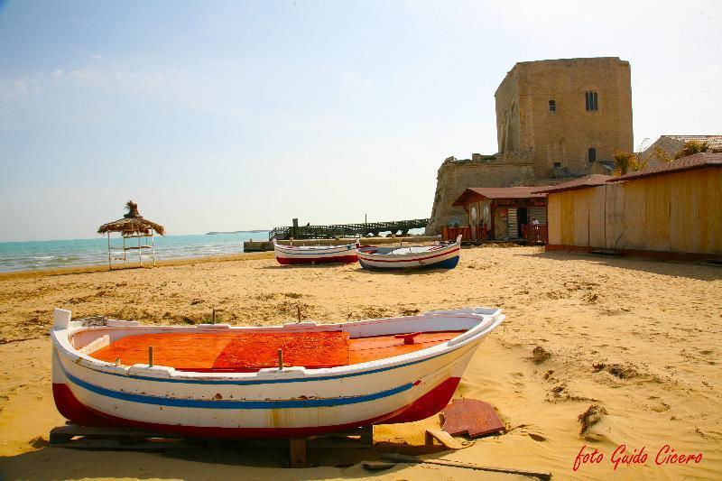 Mare Nostrum Petit Hotel Pozzallo Exterior photo