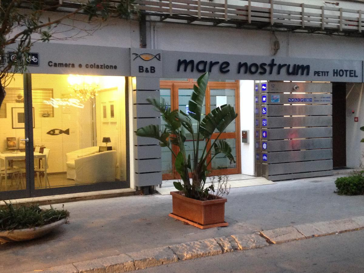 Mare Nostrum Petit Hotel Pozzallo Exterior photo