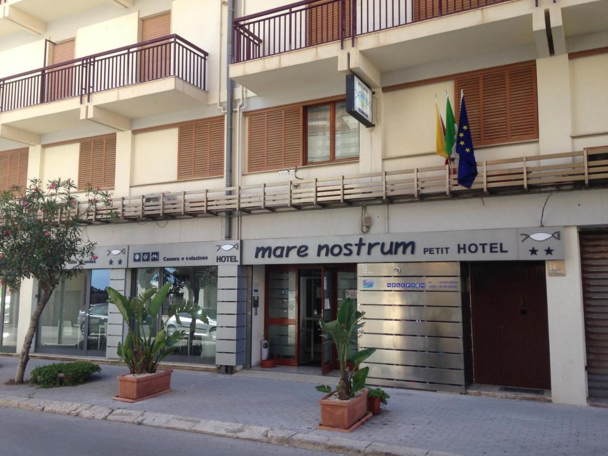 Mare Nostrum Petit Hotel Pozzallo Exterior photo